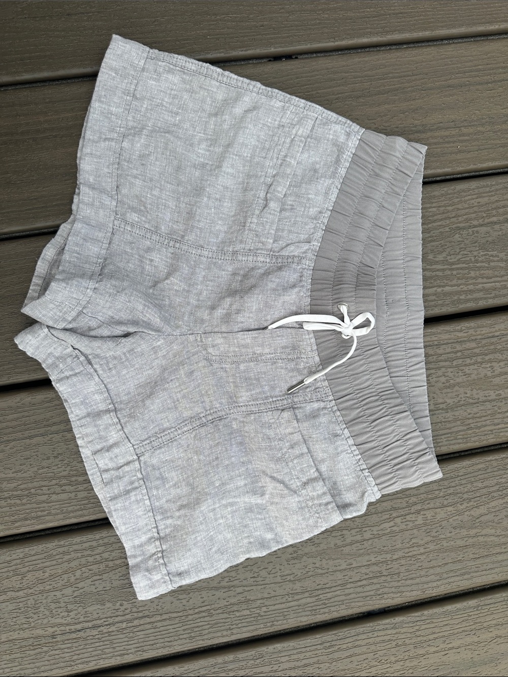 Athleta Light Gray Elastic Waist Drawstring Linen-Blend Shorts